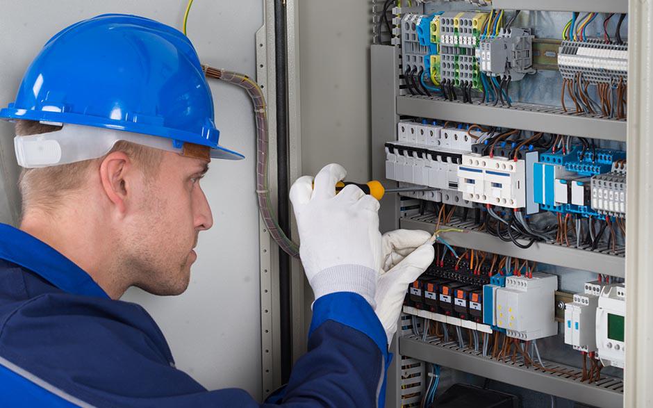 tarif électricien Paris 4